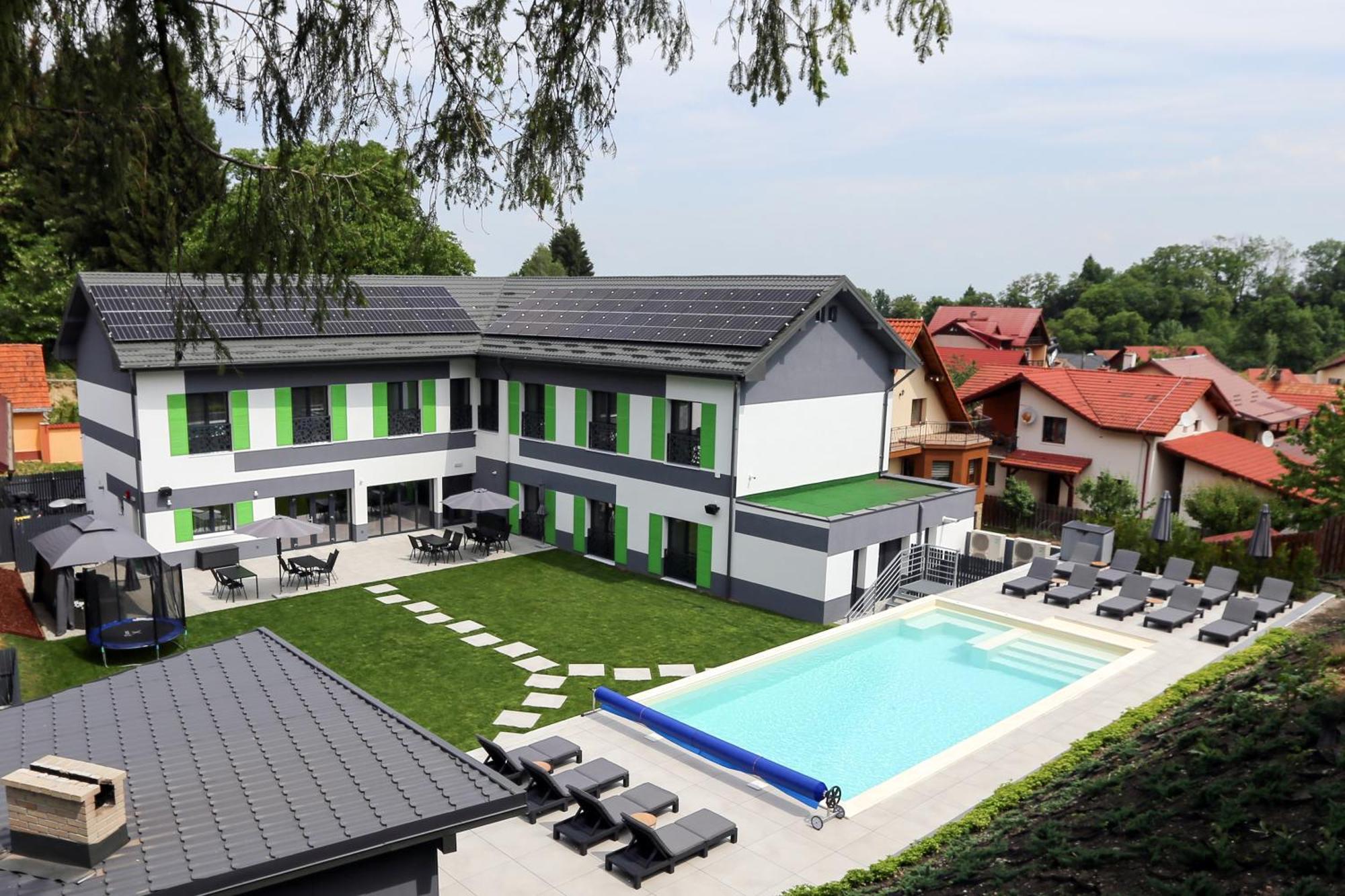 Q Villa Săcele Zewnętrze zdjęcie